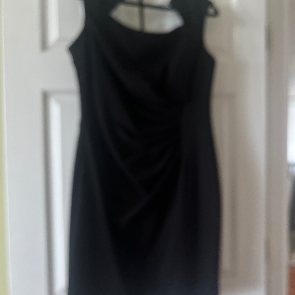 Black dress - Picture 1 of 2